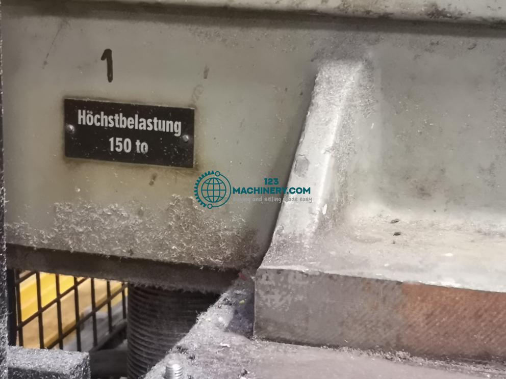 Показывать рекламу Высекальная машина